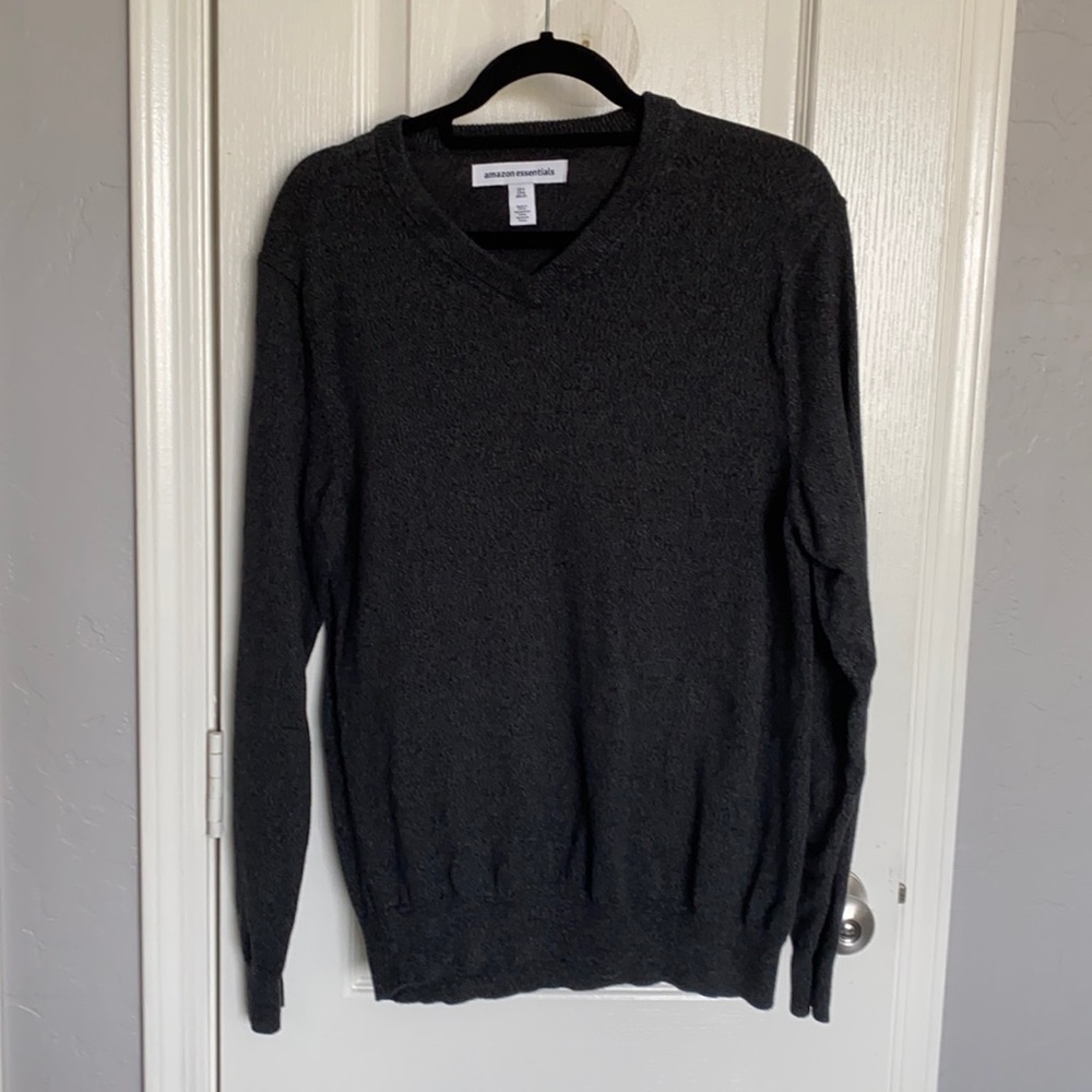 Men’s Amazon Essentials charcoal v-neck sweater